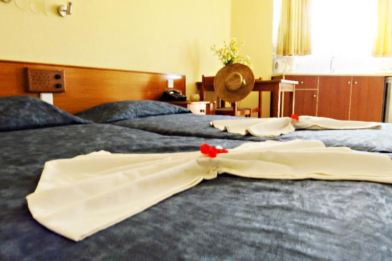 Maritime Hotel Apartments Petaloudes Kültér fotó